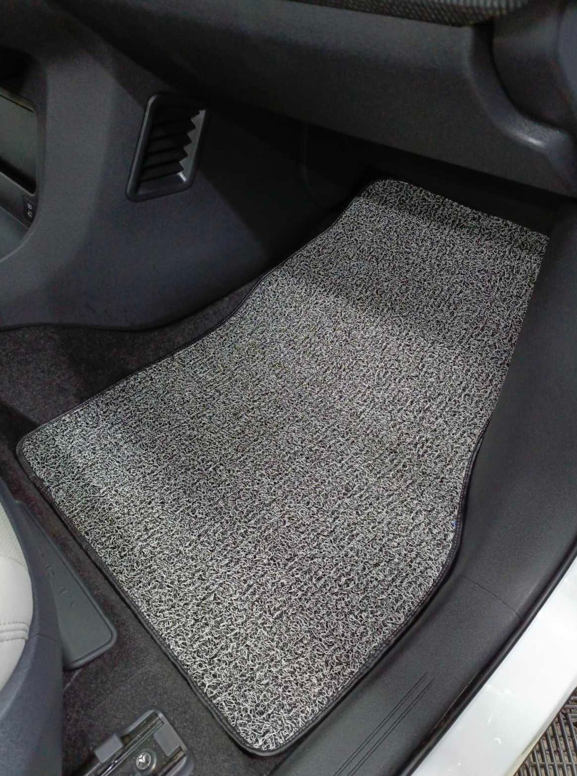 COIL MAT FLOOR MAT (2)ROWS (GREY)_TOYOTA BZ4X (2023) EV