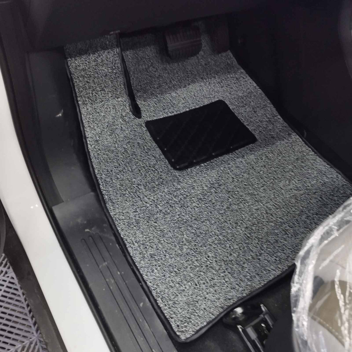 COIL MAT FLOOR MAT (2)ROWS (GREY) HYCAN Z03 EV