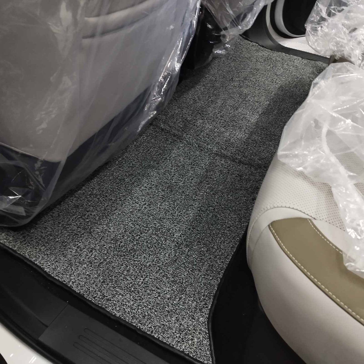 COIL MAT FLOOR MAT (2)ROWS (GREY) HYCAN Z03 EV