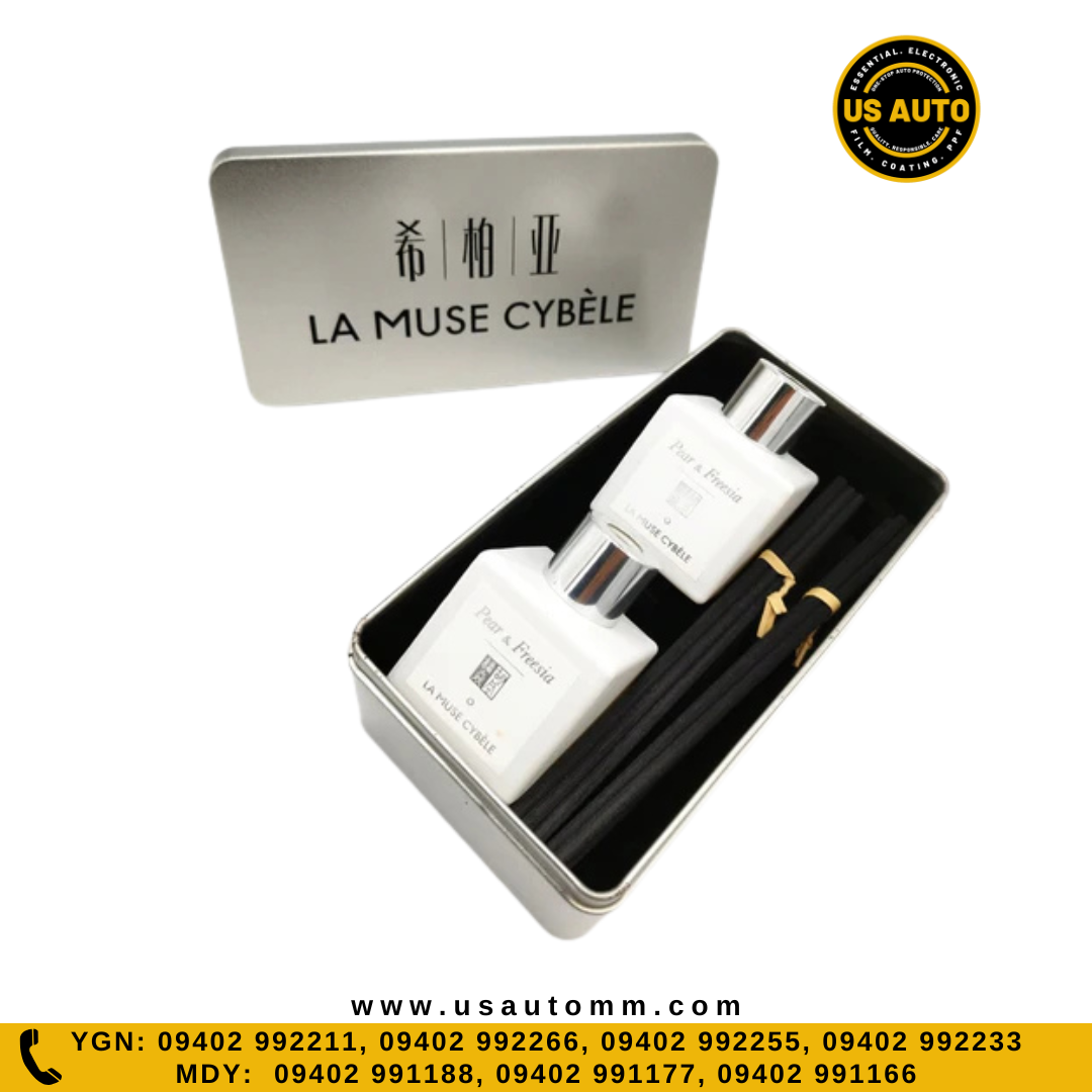 LA MUSE AROME REED DIFFUSER (DOUBLE BOTTLE) PEAR & FREESIA