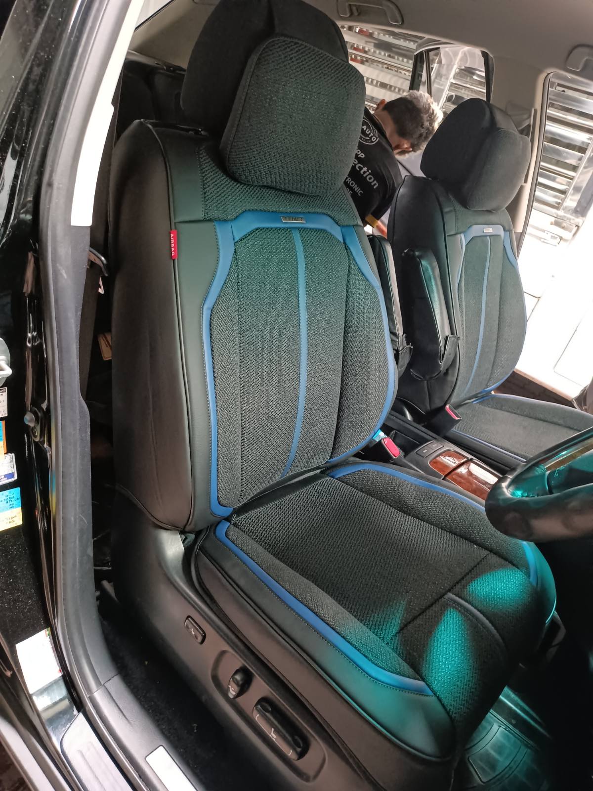 RAYMAX LUXURY SEAT COVER (H-2021-7) (1) SET (BLACK + BLACK + BLUE)