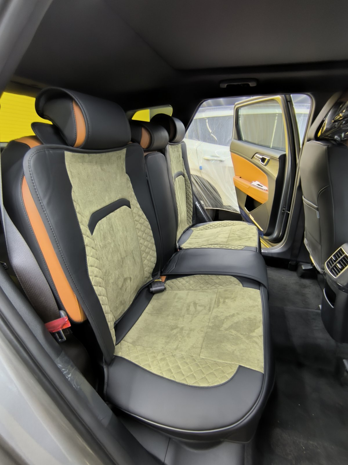 RAYMAX LUXURY SEAT COVER (H-QD21-06) (1) SET (BLACK + GREEN)