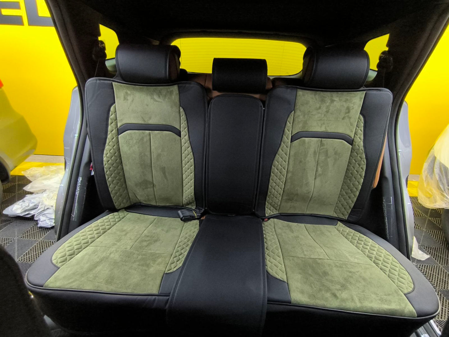 RAYMAX LUXURY SEAT COVER (H-QD21-06) (1) SET (BLACK + GREEN)