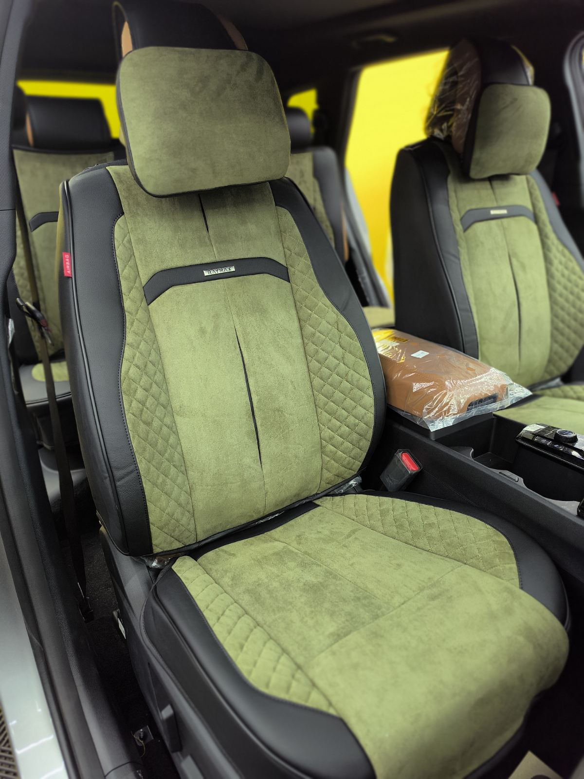 RAYMAX LUXURY SEAT COVER (H-QD21-06) (1) SET (BLACK + GREEN)