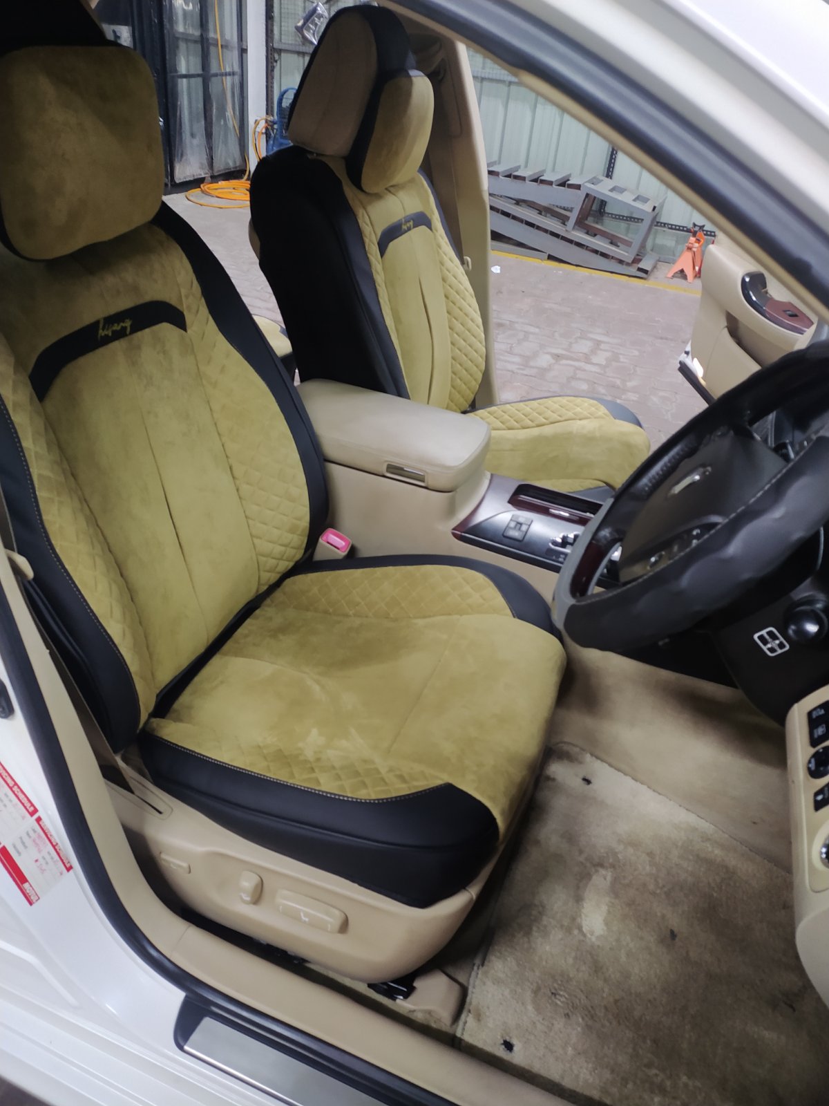 RAYMAX LUXURY SEAT COVER (H-QD21-06) (1) SET (BLACK + YELLOW)