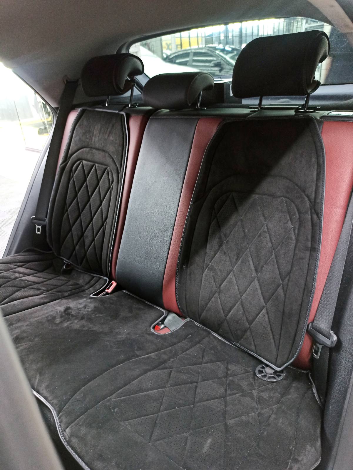 RAYMAX LUXURY SUEDE SEAT PAD FULL SET (BLACK)