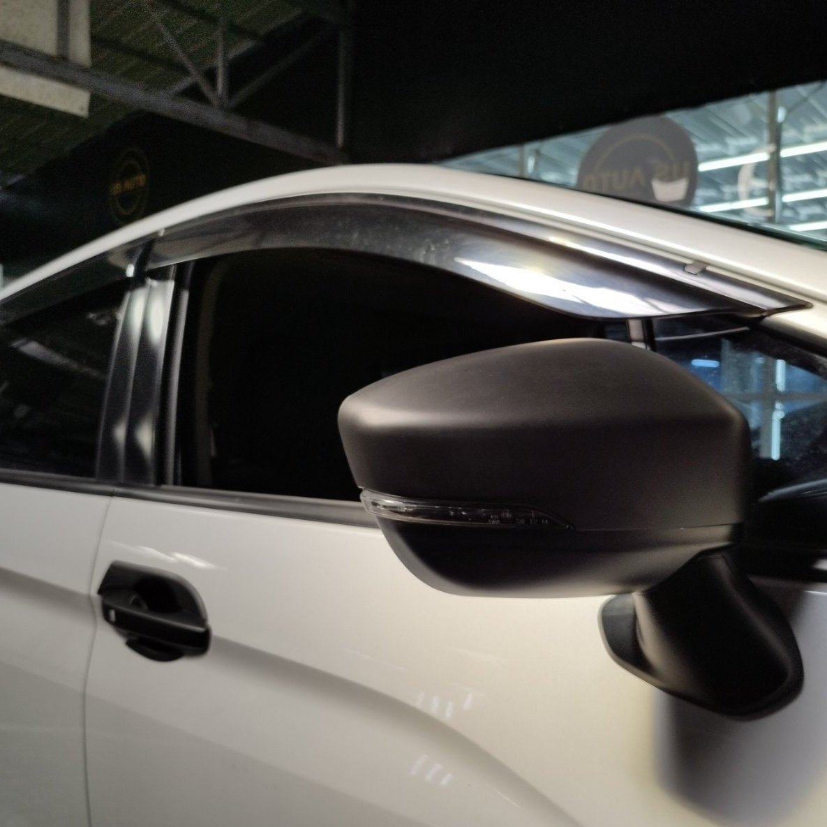 SIDE MIRROR COVER (1)SET=(2)PCS (BLACK) MITSUBISHI XPANDER (19~20)