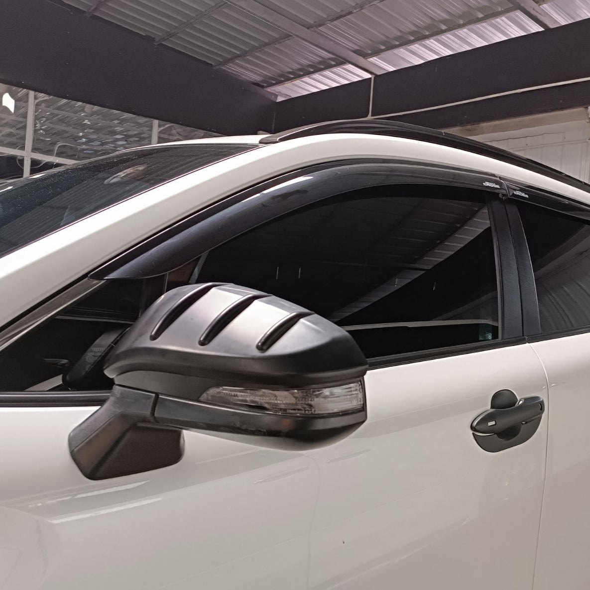 SIDE MIRROR COVER (1)SET=(2)PCS (BLACK) TOYOTA COROLLA CROSS (2020)