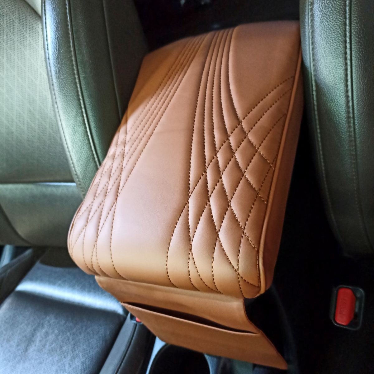 ARMREST COVER A (BROWN)