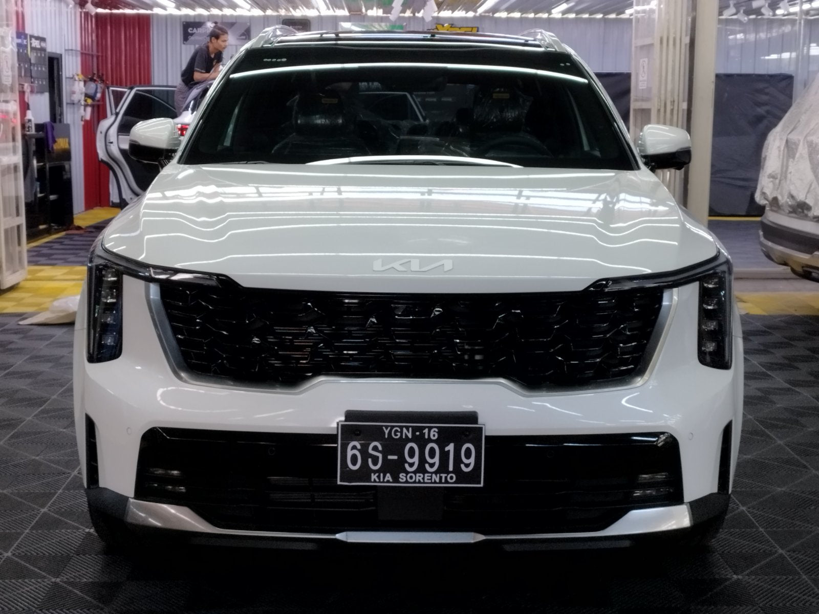 COIL MAT FLOOR MAT (2)ROWS (BLACK) KIA SORENTO (2024)-6