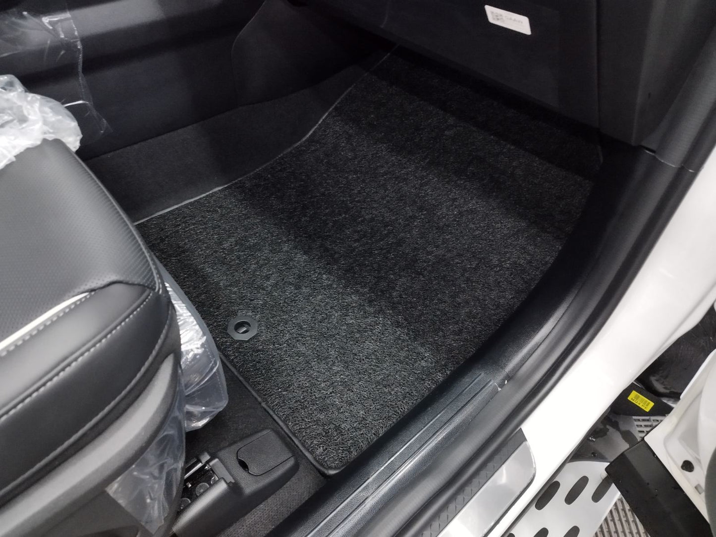 COIL MAT FLOOR MAT (2)ROWS (BLACK) KIA SORENTO (2024)-9