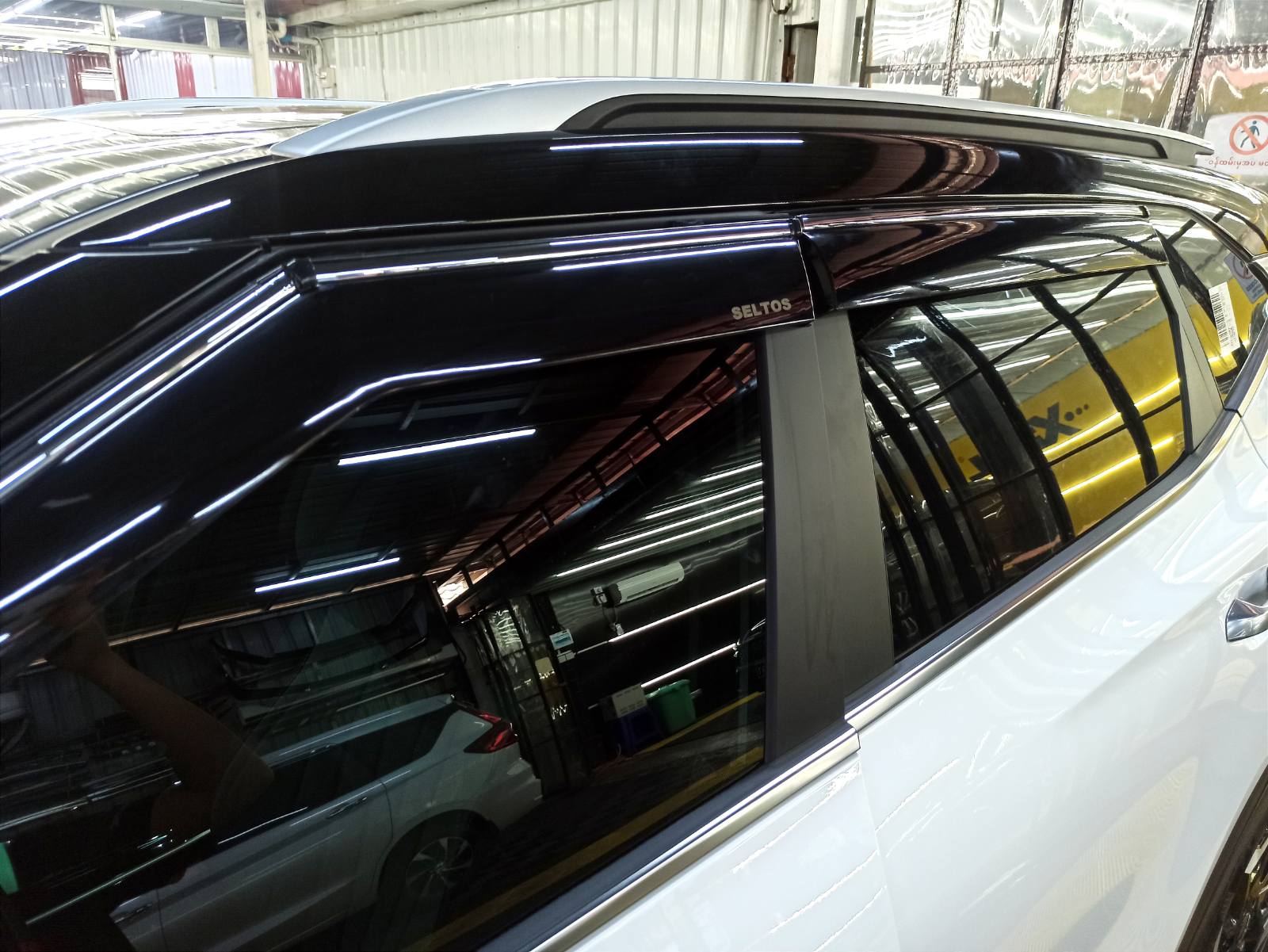 DOOR VISOR STEEL (C) (4D) KIA SELTOS (2024)-4