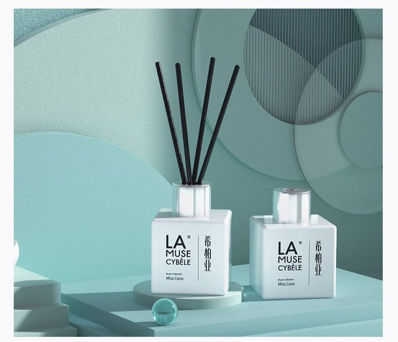 LA MUSE AROME REED DIFFUSER (DOUBLE BOTTLE) PEAR & FREESIA