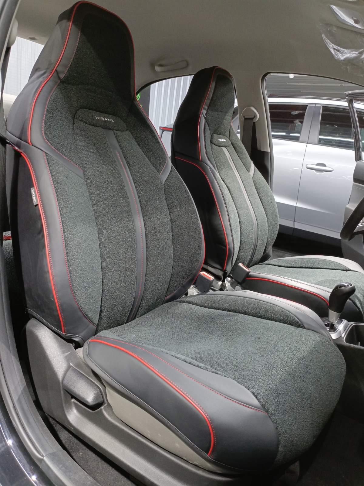 RAYMAX LUXURY SEAT COVER (H-23QD-11) (1) SET (BLACK + RED)