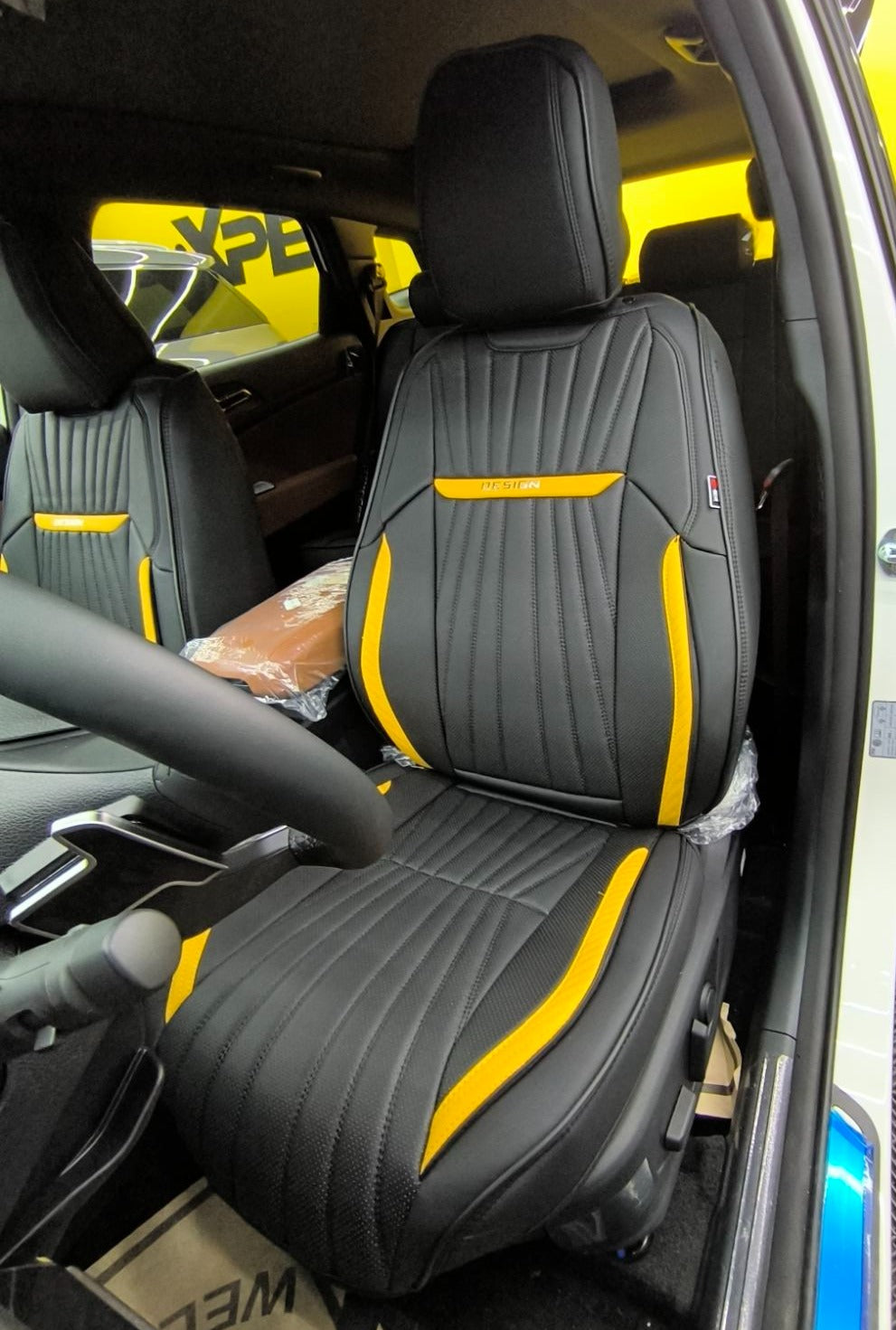 RAYMAX PREMIUM SEAT COVER (JK287) (1) SET (BLACK + YELLOW)