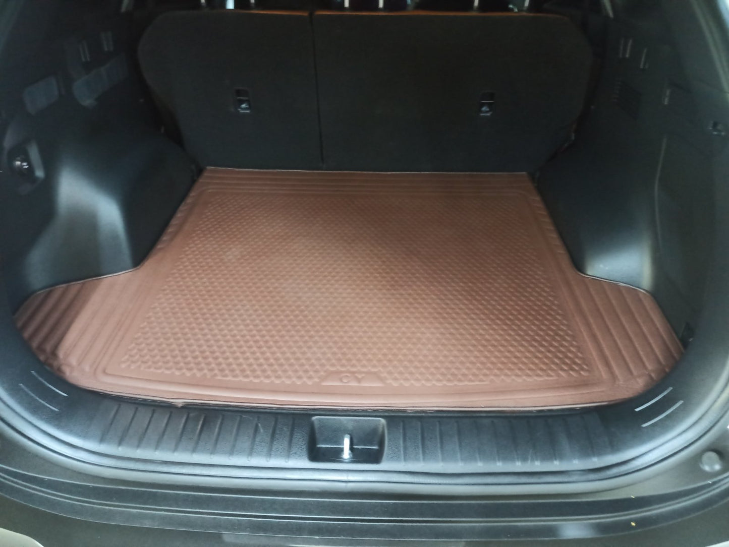 RUBBER UNI TRUNK MAT (HIGH QUALITY) (COFFEE)