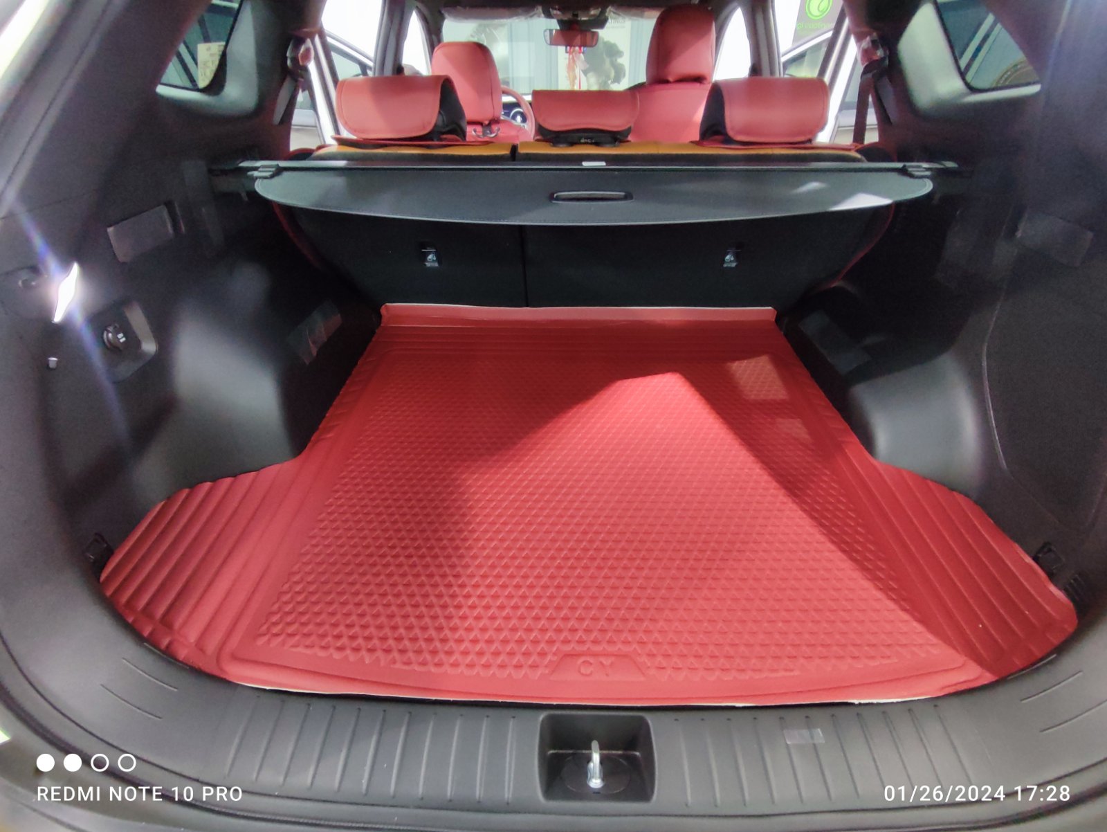 RUBBER UNI TRUNK MAT (HIGH QUALITY) (WINE RED)