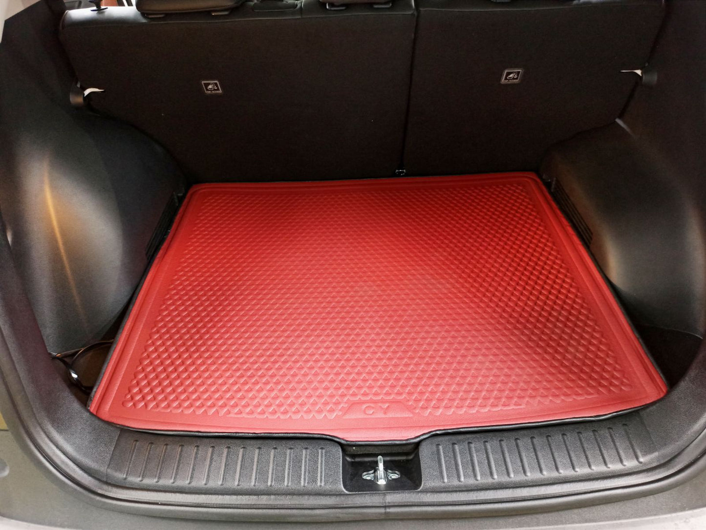 RUBBER UNI TRUNK MAT (HIGH QUALITY) (WINE RED)